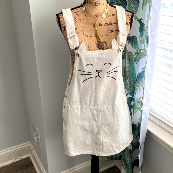 UNIQUE! White Jean Jumper/Overall Dress with Cat face! Like New condition 😻 - Picture 1 of 9
